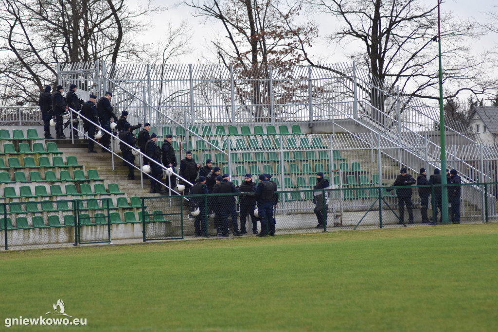 Ćwiczenia policji na Stadionie Miejskim