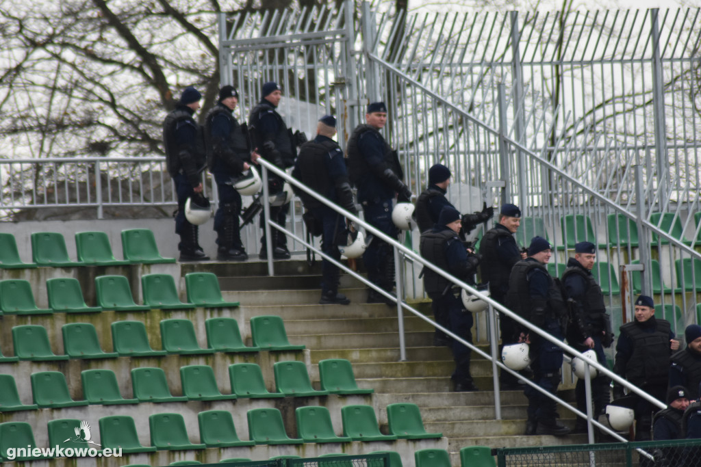 Ćwiczenia policji na Stadionie Miejskim