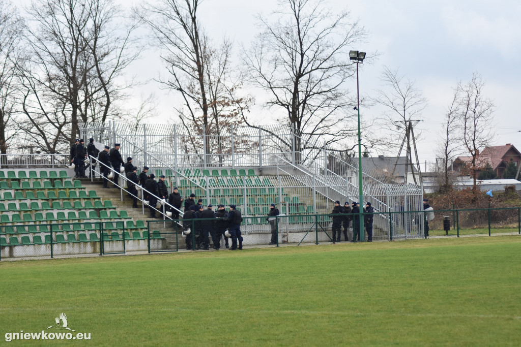 Ćwiczenia policji na Stadionie Miejskim