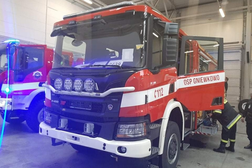 Powitanie nowego wozu OSP Gniewkowo
