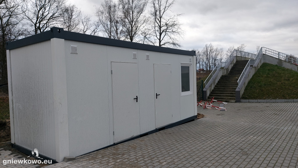 Kontener stanął na Stadionie Miejskim
