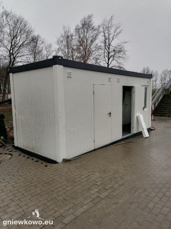 Kontener stanął na Stadionie Miejskim