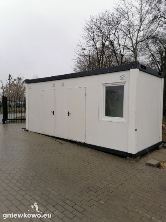 Kontener stanął na Stadionie Miejskim