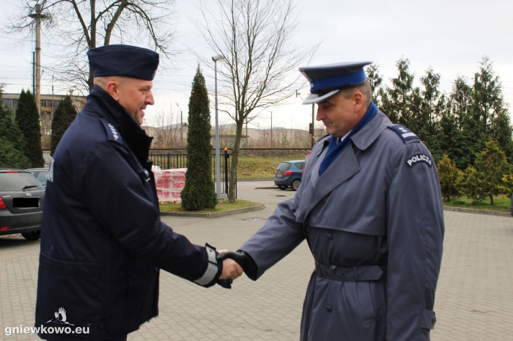 Nowy radiowóz gniewkowskich policjantów