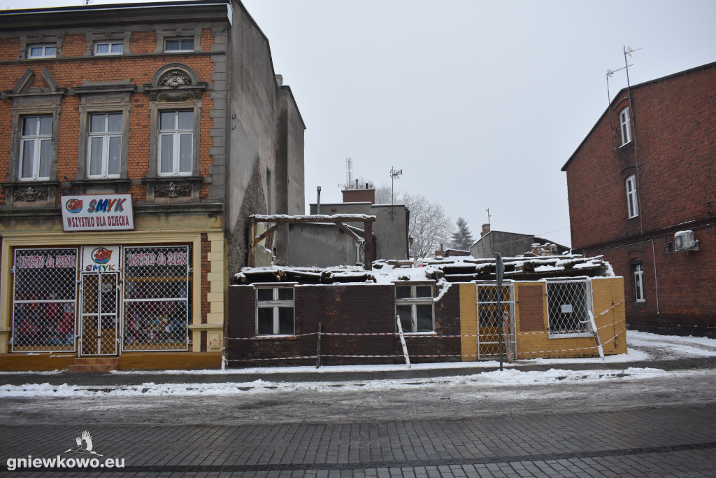 Wyburzanie budynku przy ul. Sobieskiego