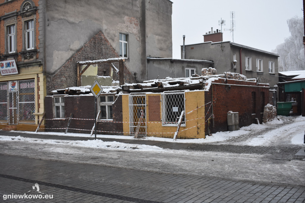 Wyburzanie budynku przy ul. Sobieskiego