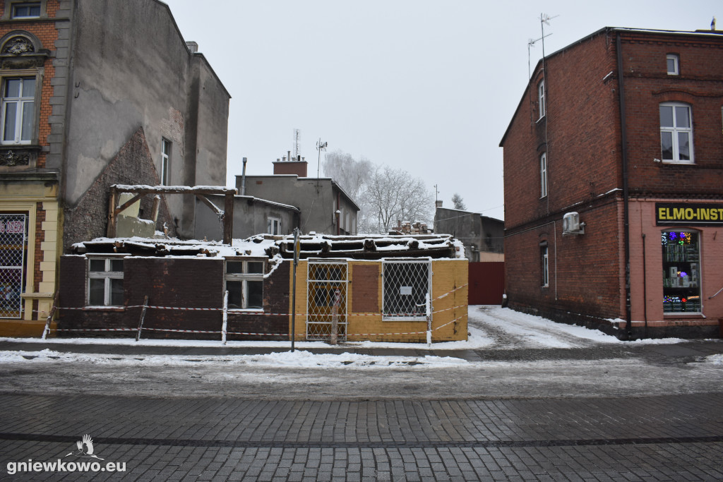 Wyburzanie budynku przy ul. Sobieskiego