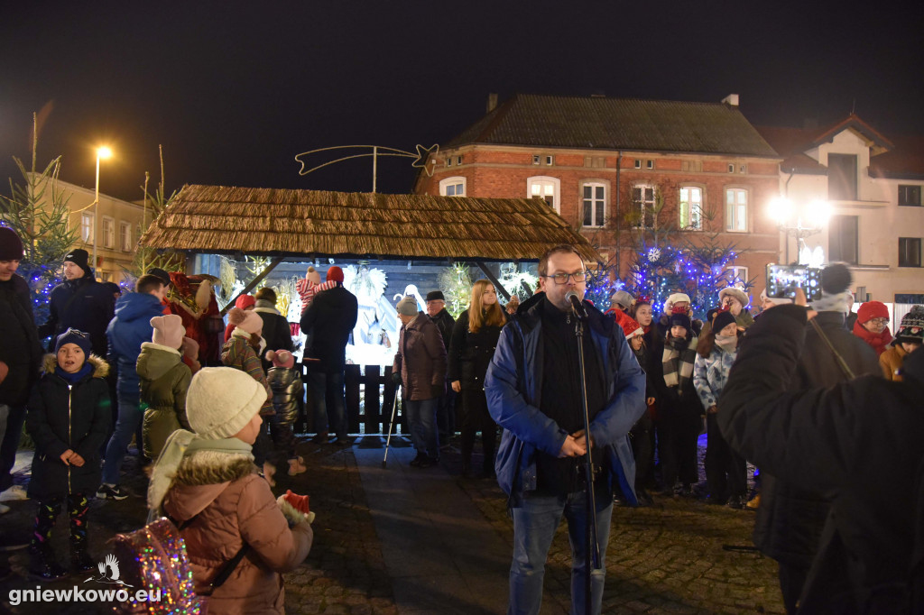 Otwarcie stajenki bożonarodzeniowej na Rynku