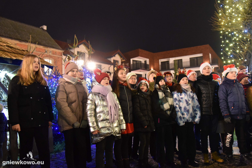 Otwarcie stajenki bożonarodzeniowej na Rynku