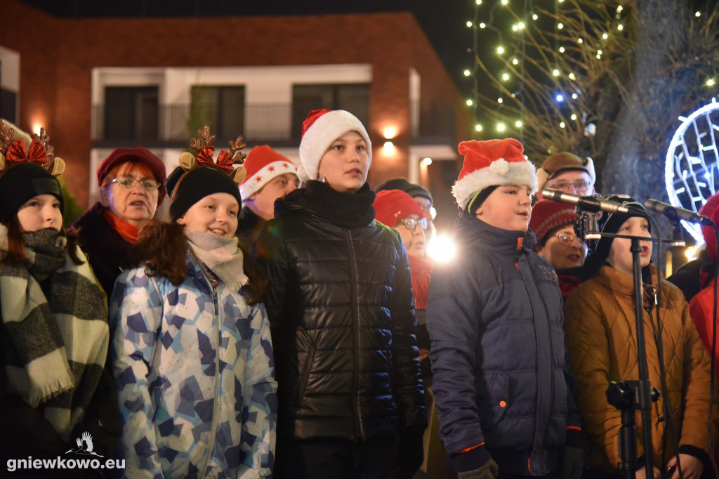 Otwarcie stajenki bożonarodzeniowej na Rynku