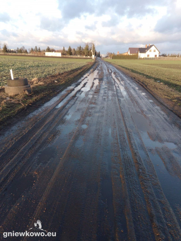 Ulica Kolejowa po roztopach