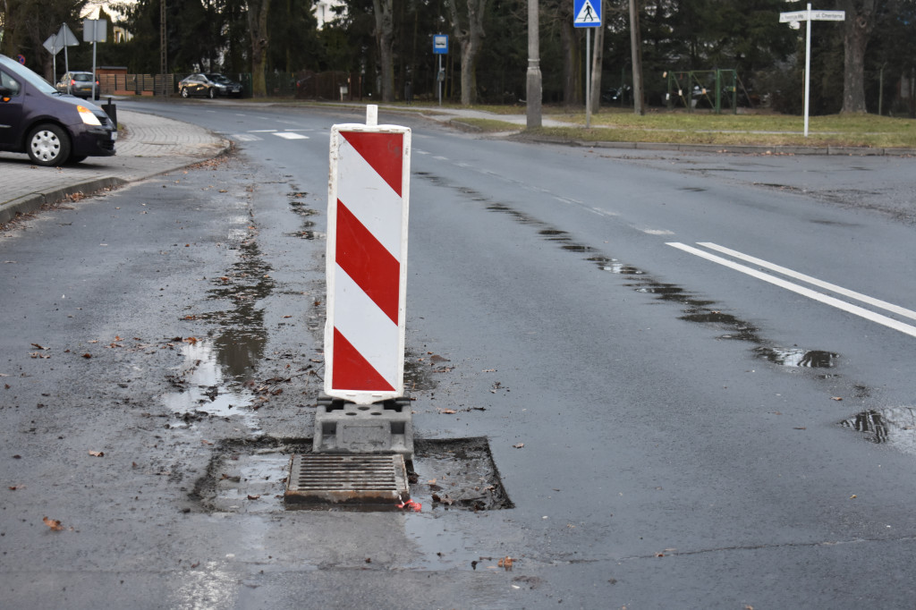 Dziury na ulicy Powstańców Wielkopolskich