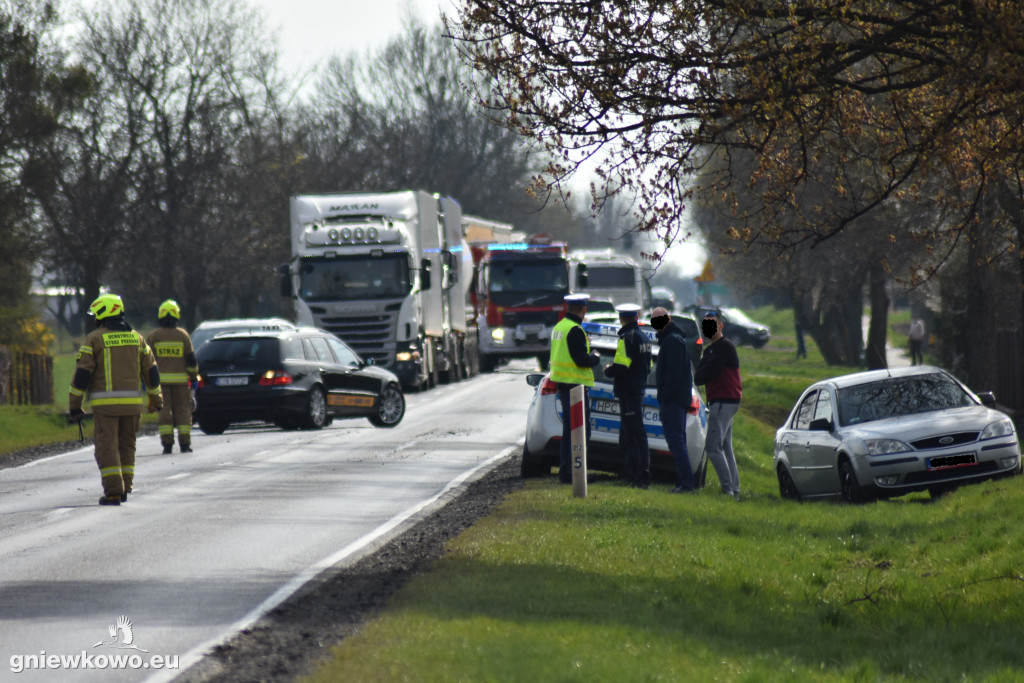 Kolizja w Wielowsi na DK 15