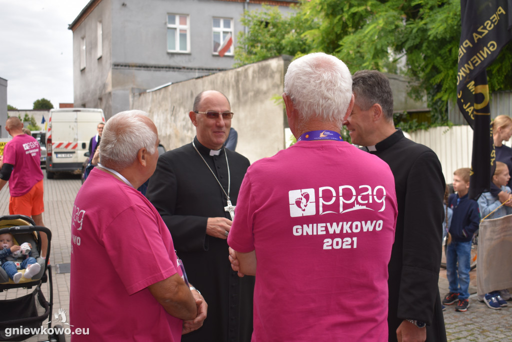Pielgrzymka ruszyła z Gniewkowa do Częstochowy