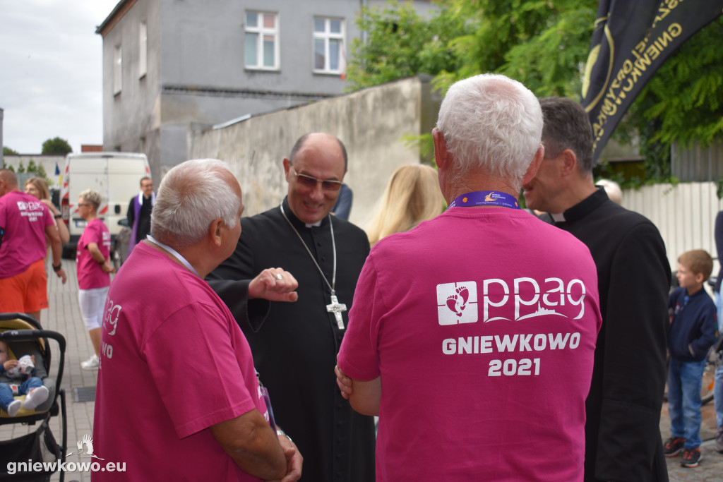 Pielgrzymka ruszyła z Gniewkowa do Częstochowy