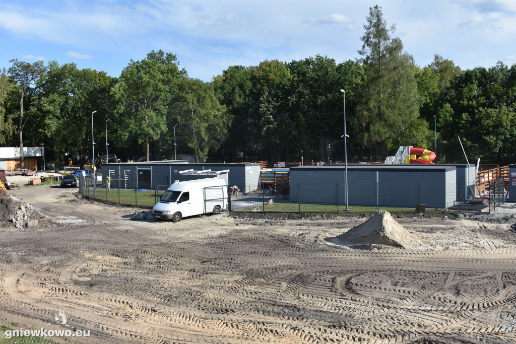 Przebudowa parku i basenu – stan na koniec lipca
