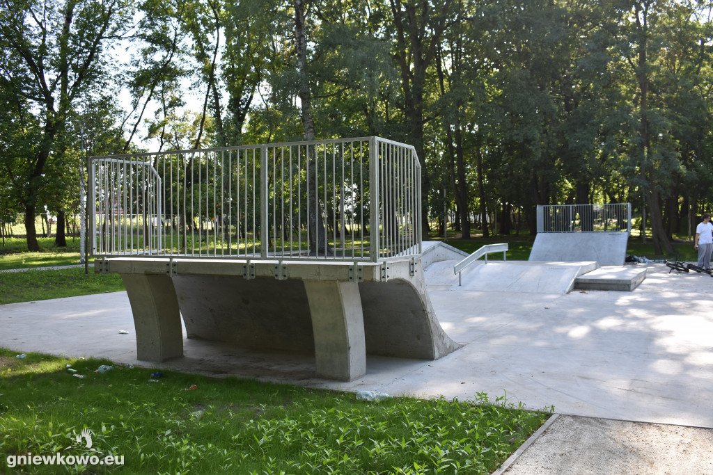 Przebudowa parku i basenu – stan na koniec lipca