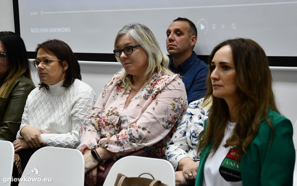 Wręczenie medali trampkarzom Unii