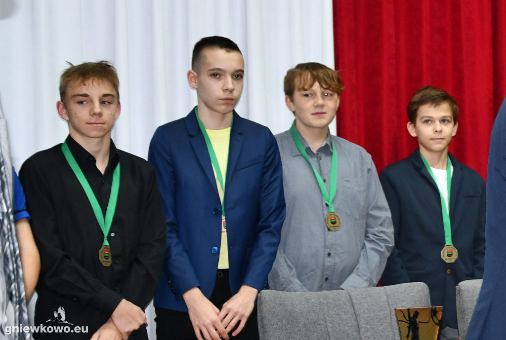 Wręczenie medali trampkarzom Unii