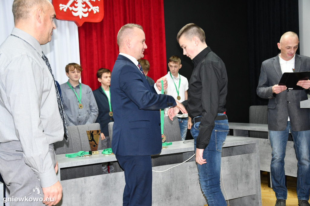 Wręczenie medali trampkarzom Unii