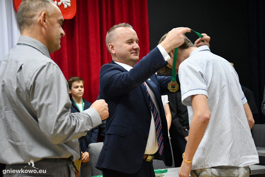 Wręczenie medali trampkarzom Unii