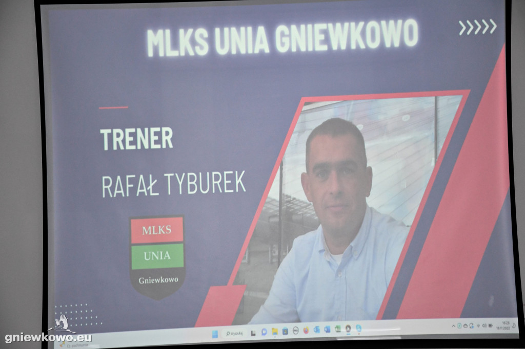 Wręczenie medali trampkarzom Unii