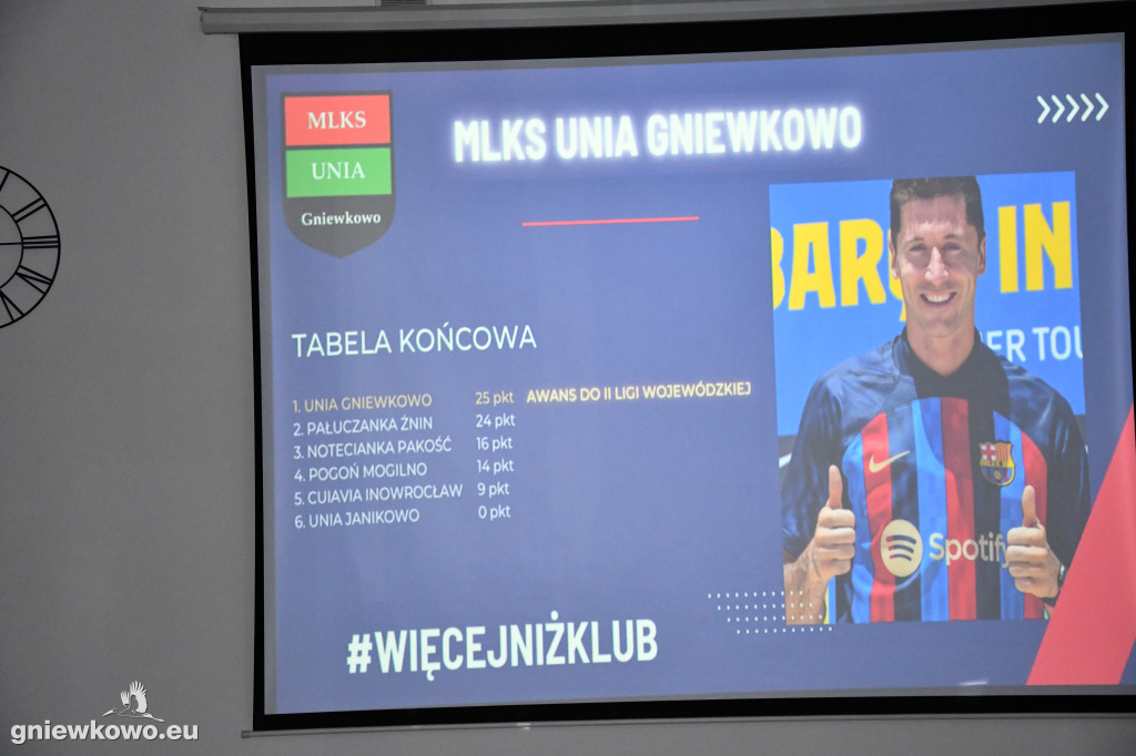 Wręczenie medali trampkarzom Unii