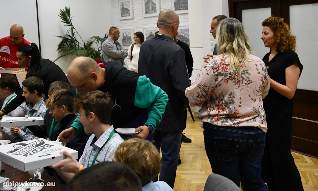Wręczenie medali trampkarzom Unii