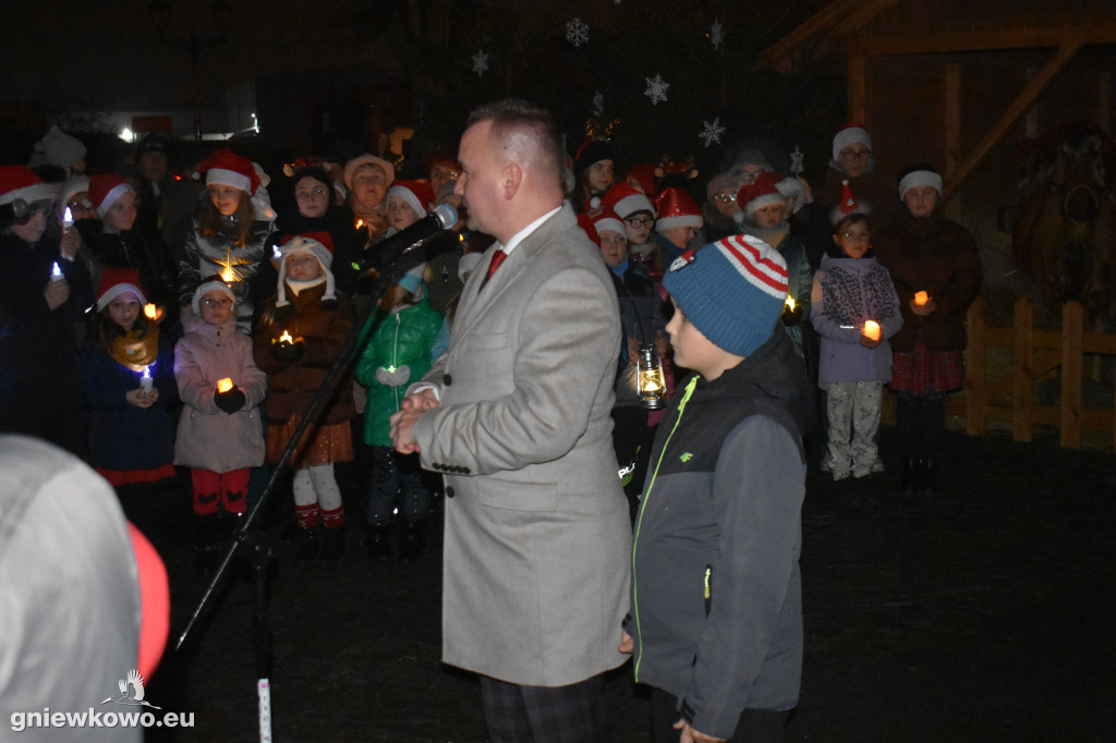 Otwarcie szopki i podświetlenie Rynku