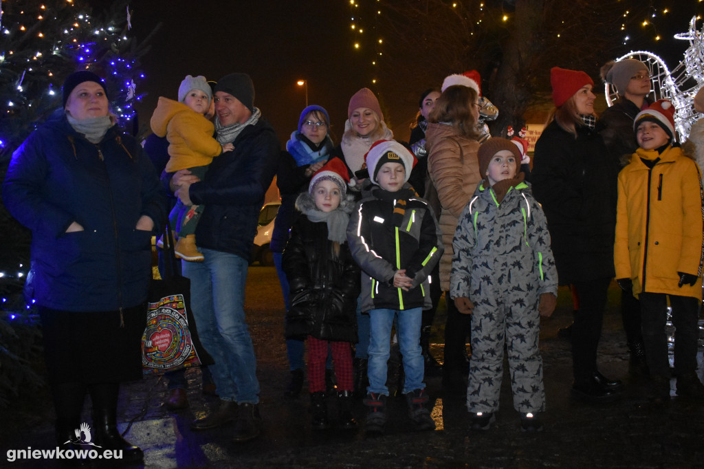 Otwarcie szopki i podświetlenie Rynku