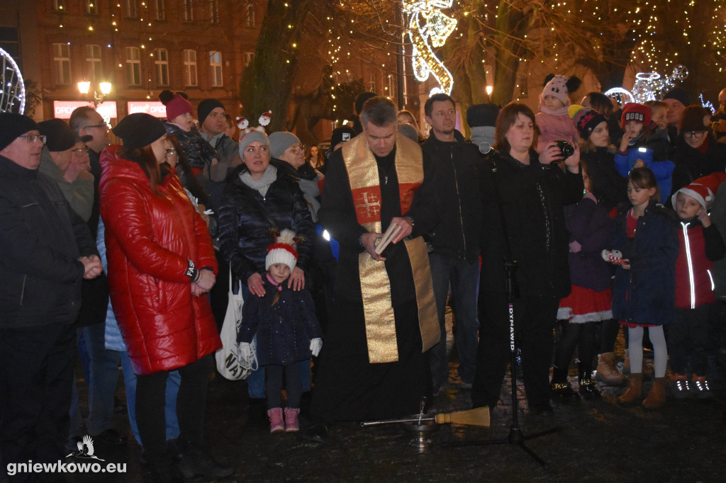 Otwarcie szopki i podświetlenie Rynku