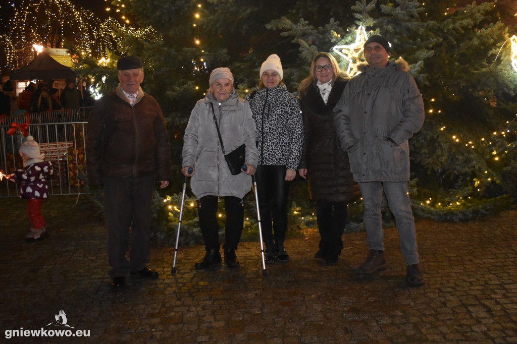 Otwarcie szopki i podświetlenie Rynku