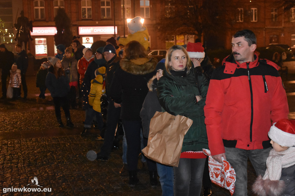 Otwarcie szopki i podświetlenie Rynku