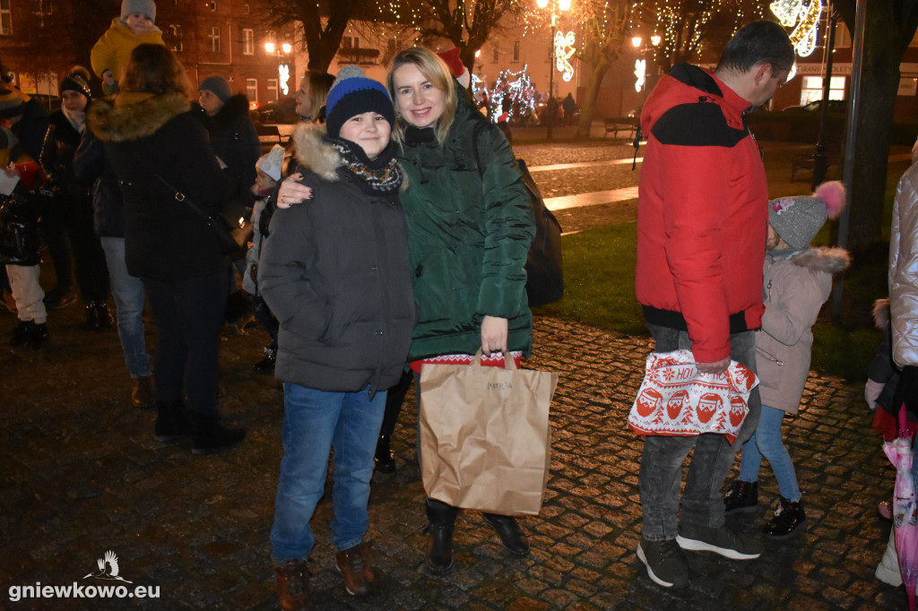 Otwarcie szopki i podświetlenie Rynku