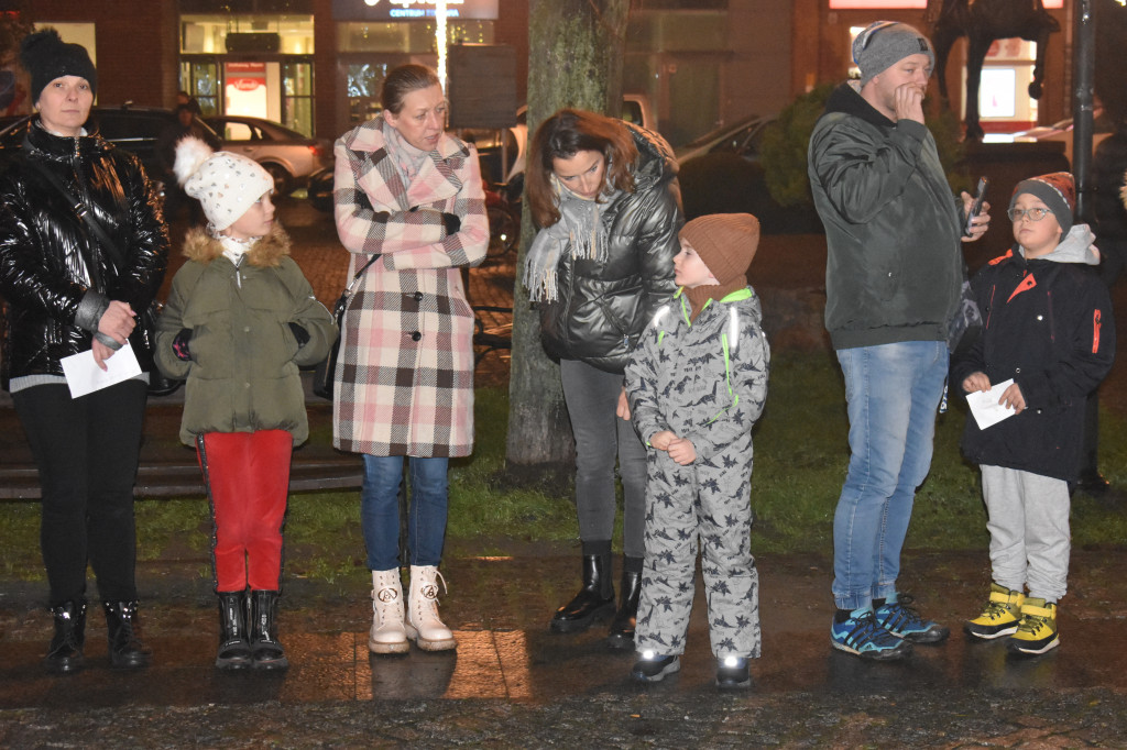 Otwarcie szopki i podświetlenie Rynku