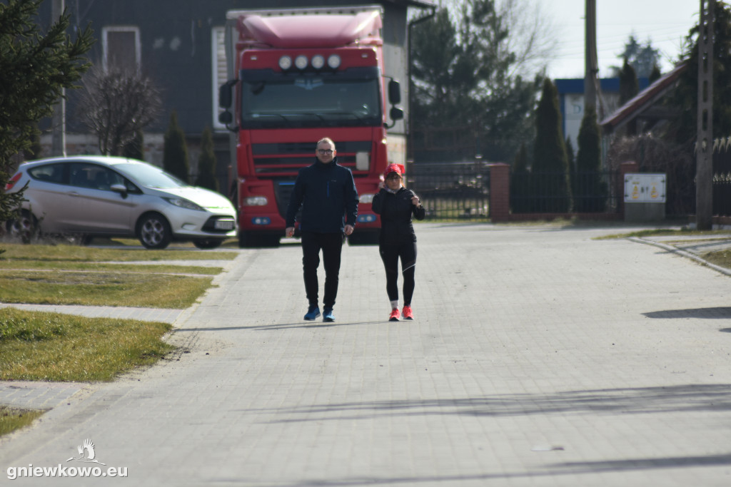 BIEG KOLOROWYCH SKARPETEK
