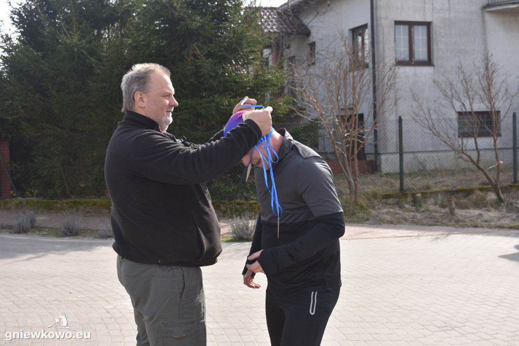 BIEG KOLOROWYCH SKARPETEK