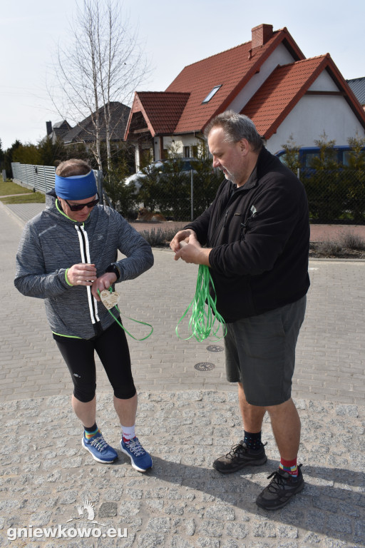 BIEG KOLOROWYCH SKARPETEK