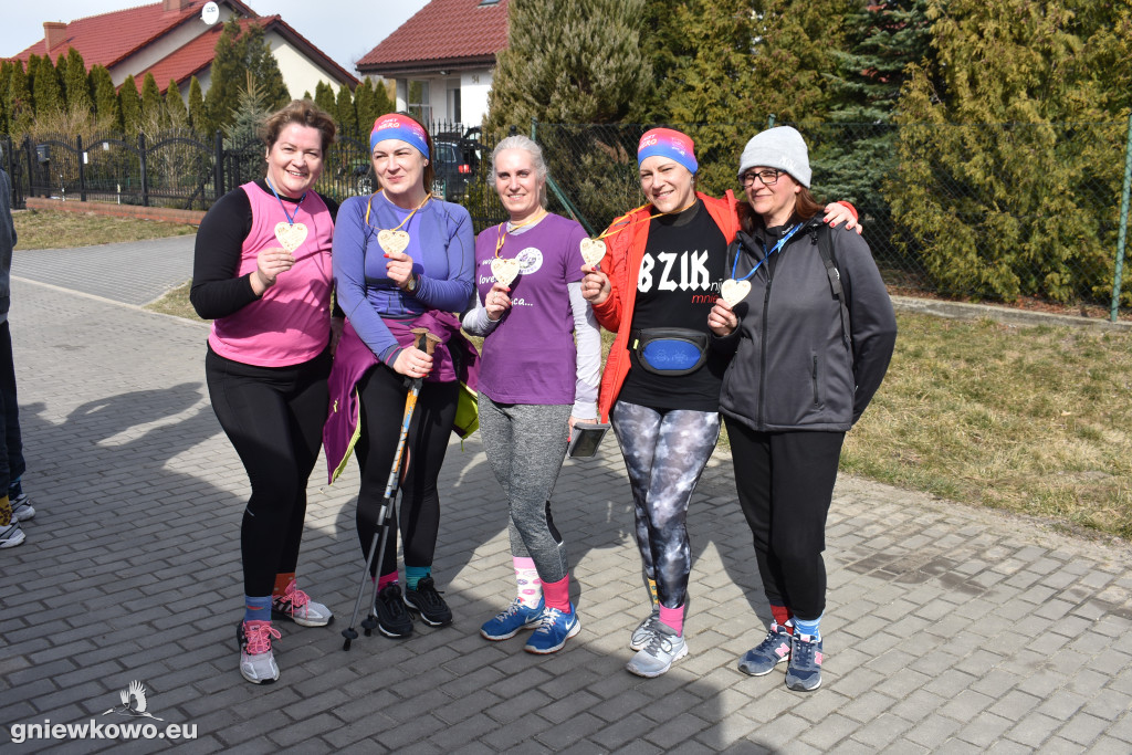 BIEG KOLOROWYCH SKARPETEK