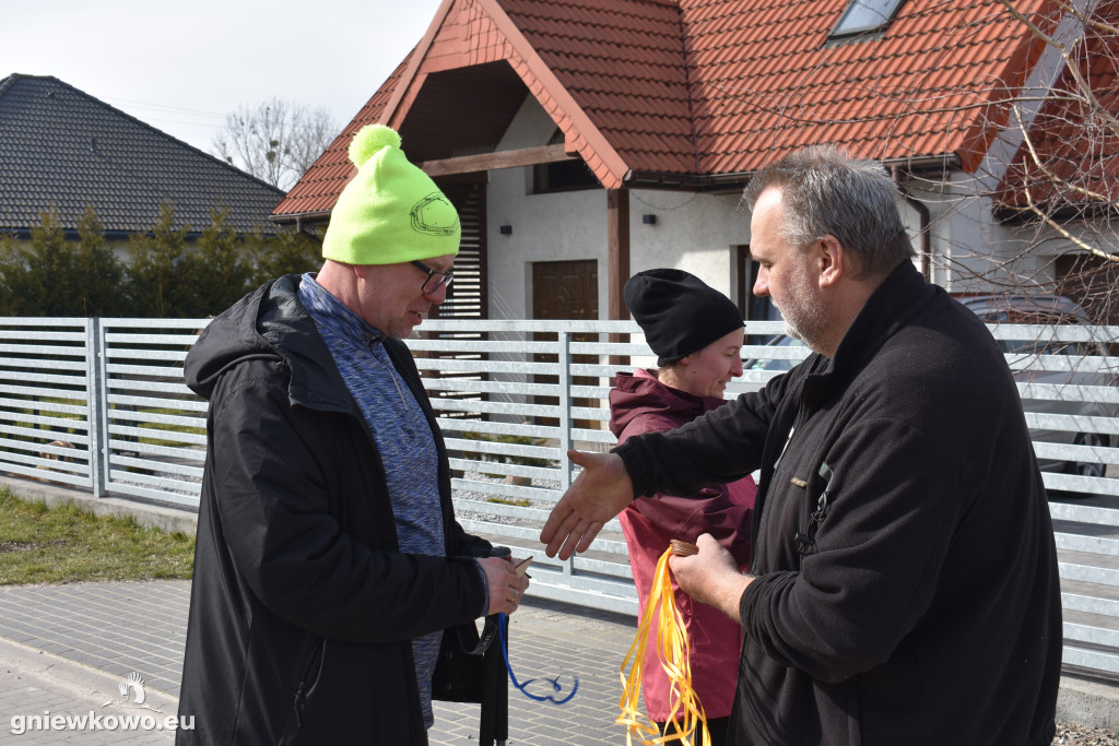 BIEG KOLOROWYCH SKARPETEK