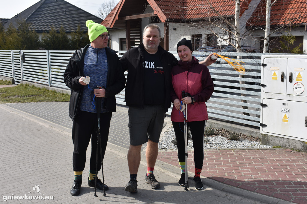 BIEG KOLOROWYCH SKARPETEK