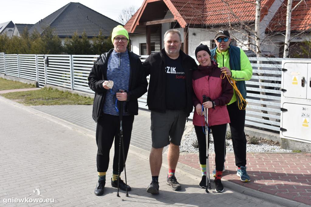BIEG KOLOROWYCH SKARPETEK