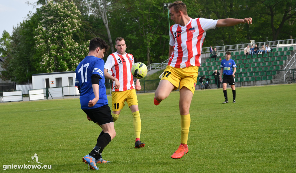 Unia II - Kolorowi Krusza Zamkowa 14.5.23