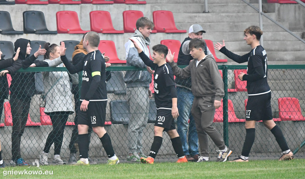 Unia - Sadownik Waganiec 21.10.23