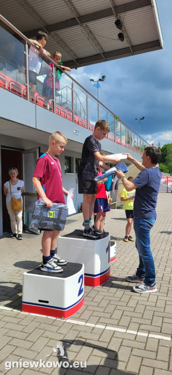 9 medali SP 2 w mistrzostwach powiatu w LA