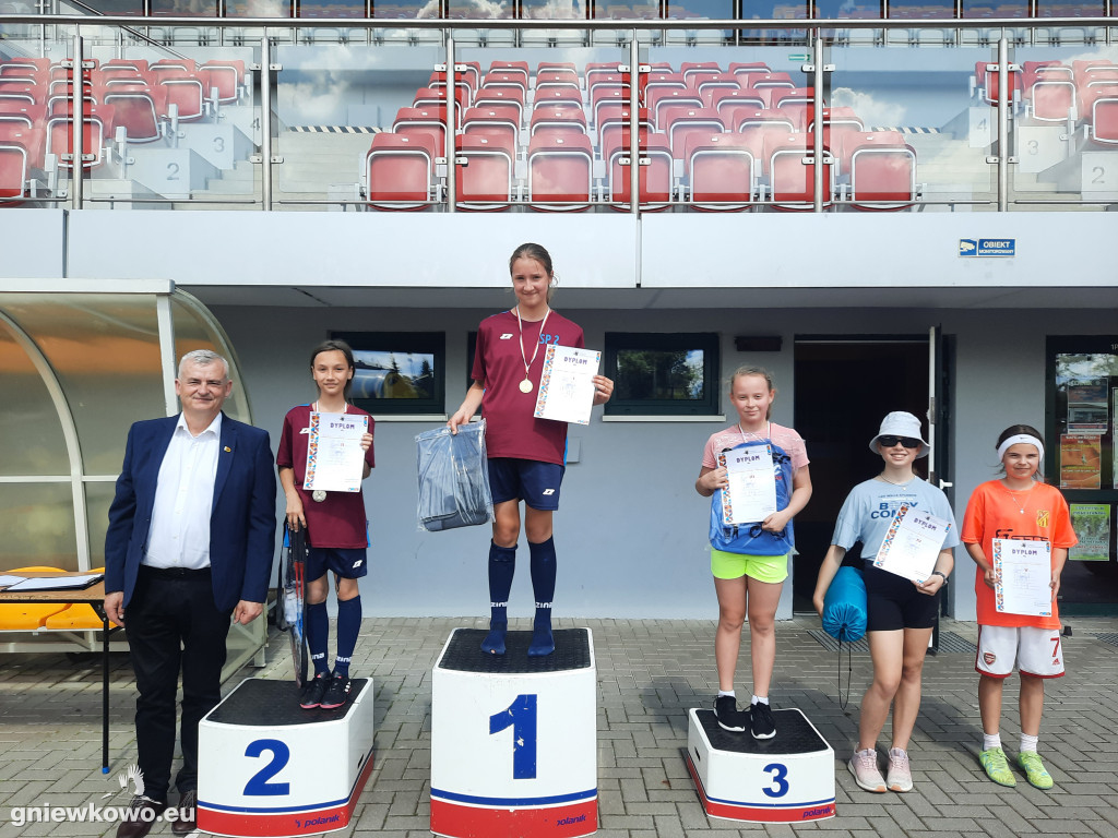 9 medali SP 2 w mistrzostwach powiatu w LA
