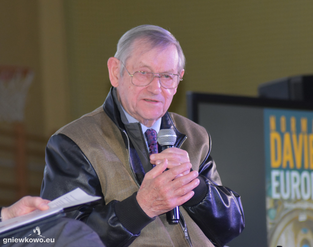 Prof. Norman Davies gościł w Gniewkowie