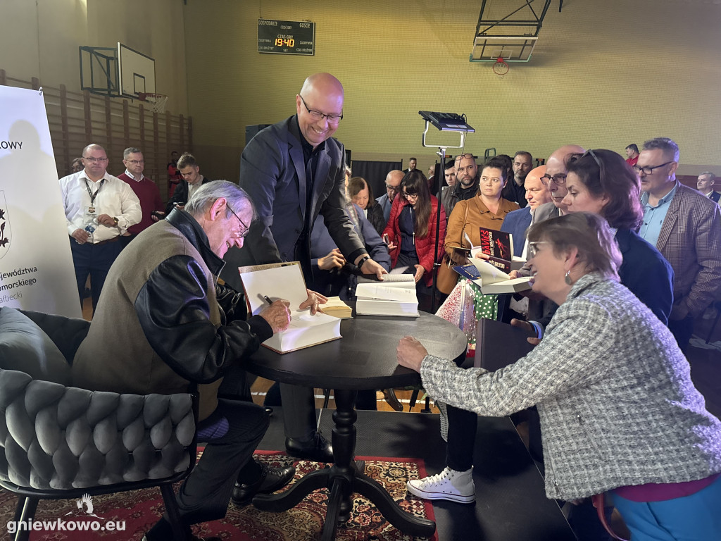 Prof. Norman Davies gościł w Gniewkowie