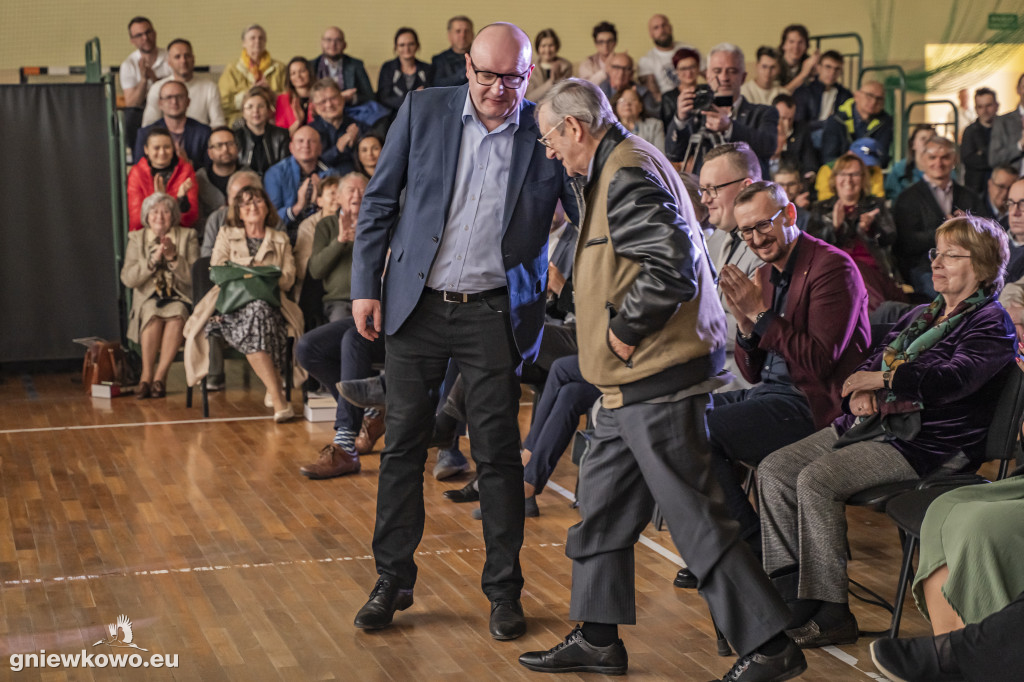 Profesor Norman Davies w Gniewkowie
