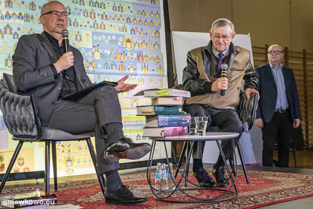 Profesor Norman Davies w Gniewkowie